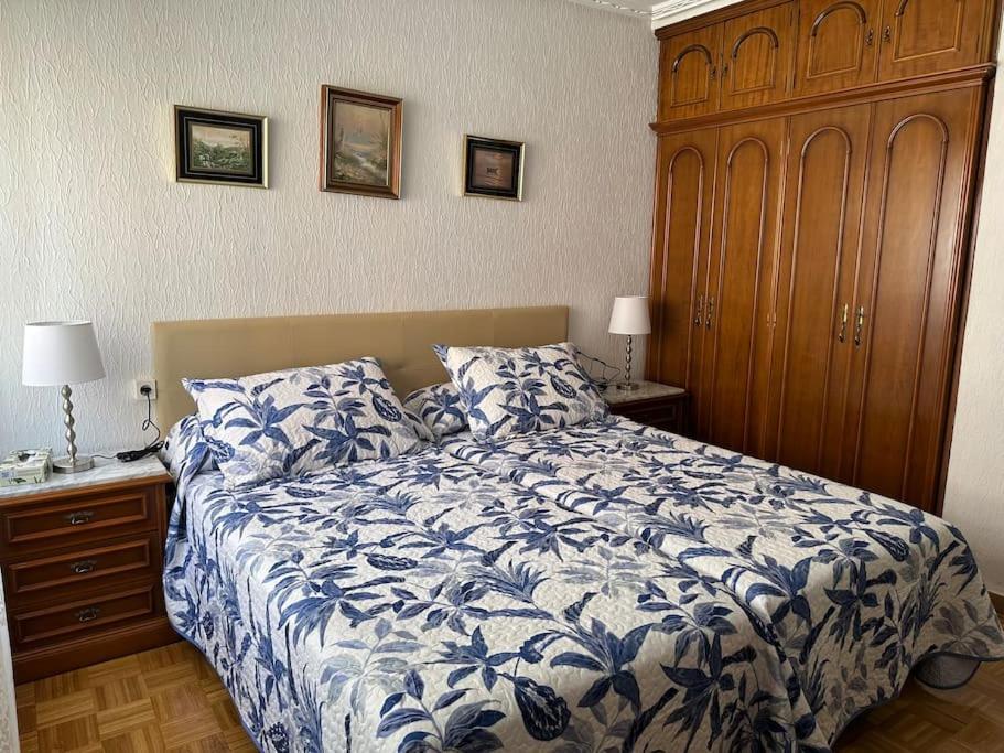 Comodo Y Centrico Apto. En Gijón Exterior foto